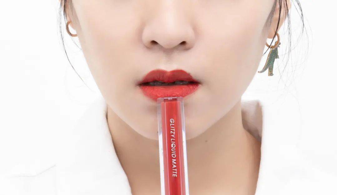 犯规|美到犯规的唇釉,8 支只要 300 多块