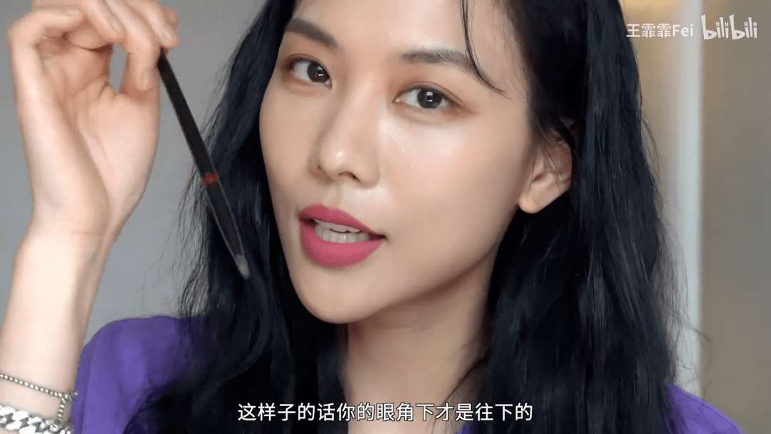 牛仔裤|打败万茜、宁静的王霏霏竟然是个ZARA女孩，想get她的49元同款T！