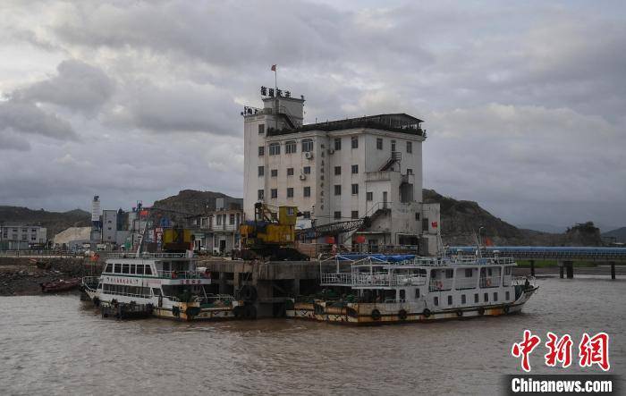 应急|浙江温州多方力量集结抗击台风 已转移20万群众避险