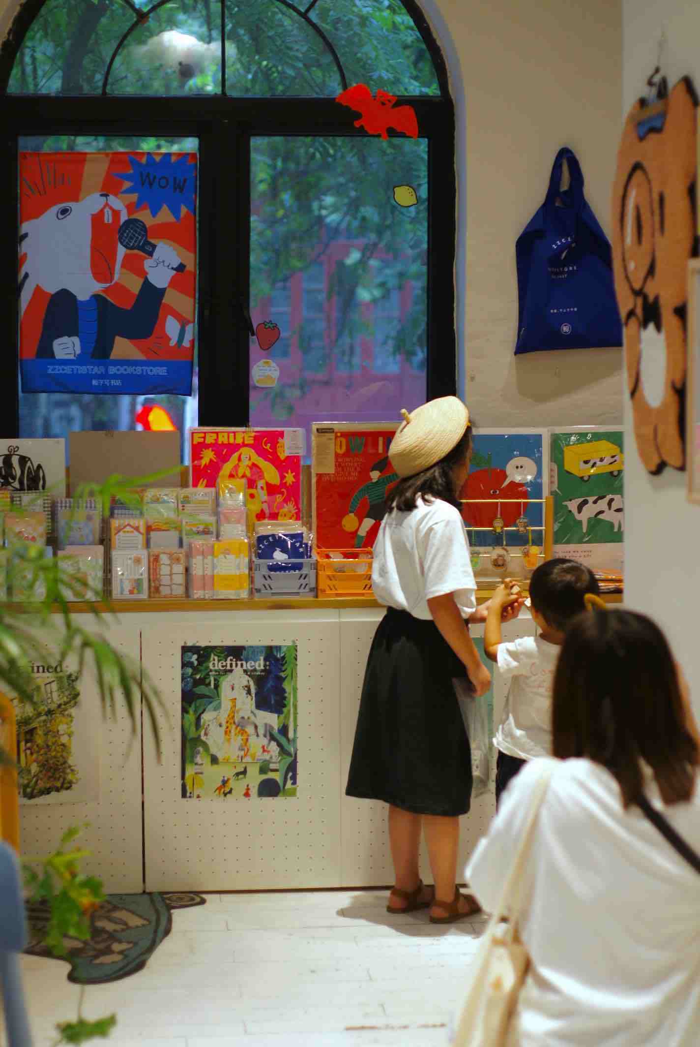 插画|上海小店故事｜一间房间，一个插画的世界