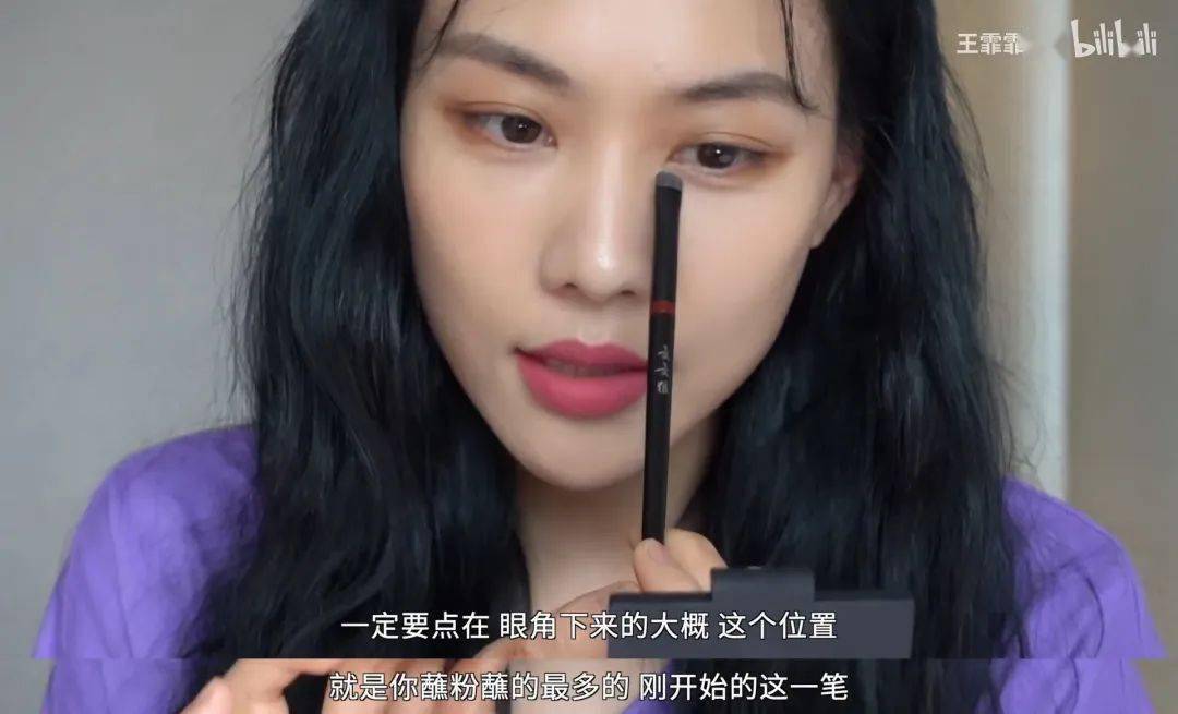 牛仔裤|打败万茜、宁静的王霏霏竟然是个ZARA女孩，想get她的49元同款T！