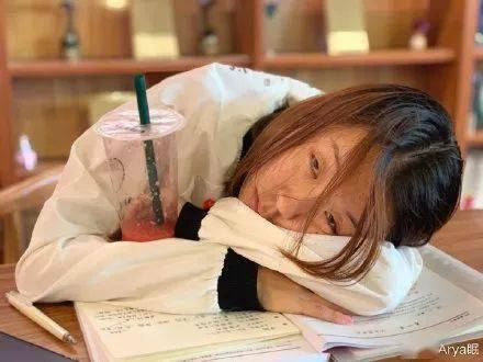 连拍|老娘化妆那么贵，你连拍照都不会