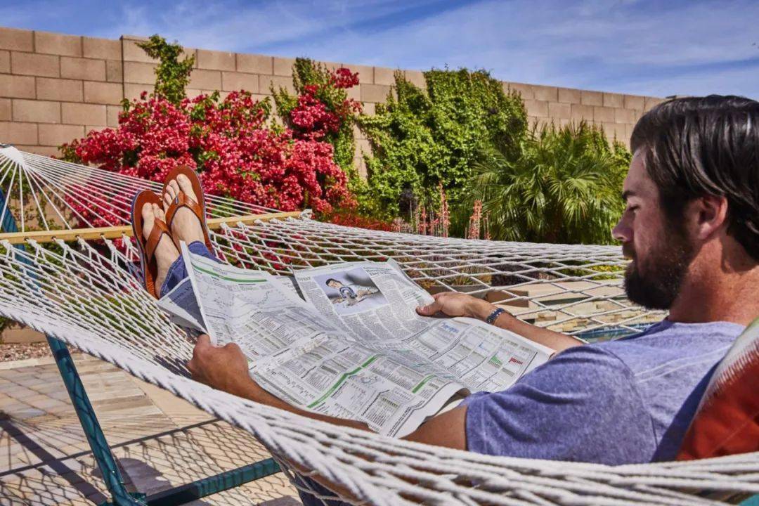 拖鞋|700块一双的潮牌拖鞋帝国是如何建成的?