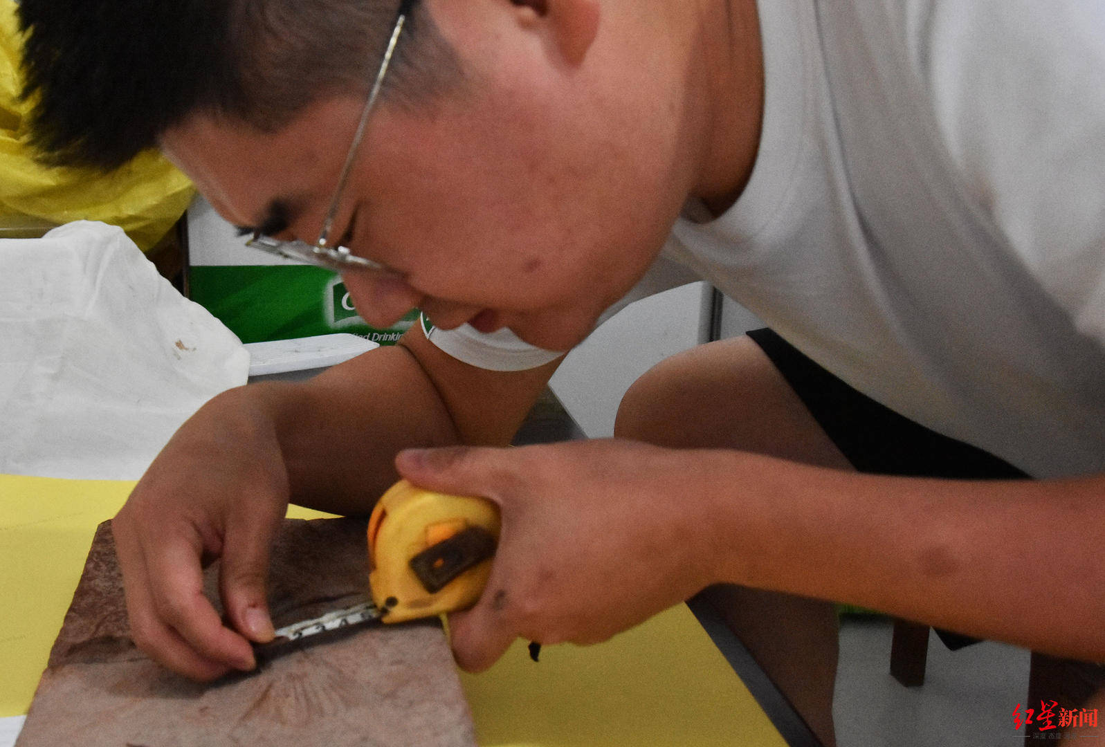 丹棱|四川丹棱幸福古村发现远古“鱼化石” 初步判定距今约上亿年