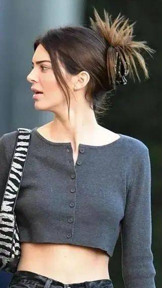 发型|今年夏天最时髦又凉快的发型,不用找Tony老师,5块钱就能打造!