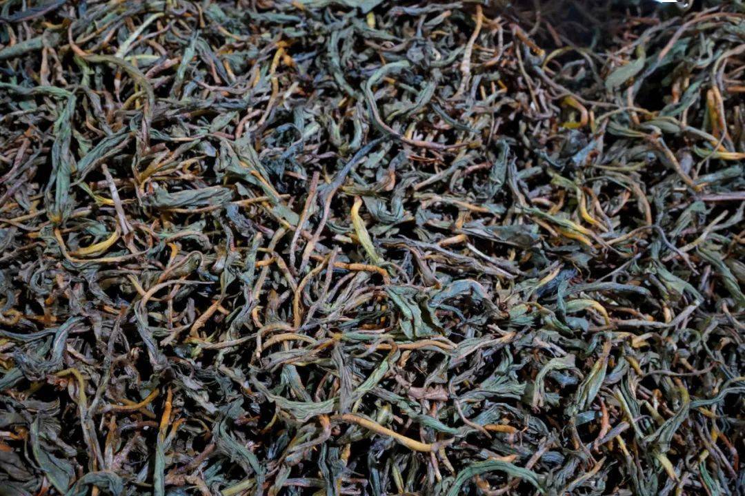 是我无知,第一次听说红茶"水面发酵"
