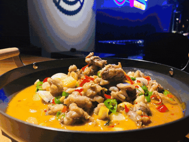 d2b9c074657a4e3496e89d6a136f67c8.gif