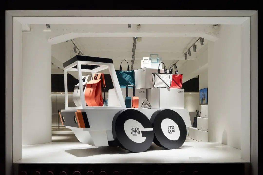 Movies|Daniel Arsham 联合 PORSCHE 推出联名胶囊系列