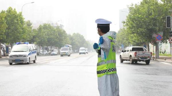 疫情|“妈妈病了，我好怕......” 他们15天没回家了！