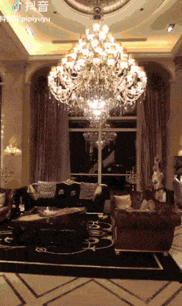 月入|千万别相信抖音「月入百万」的00后。