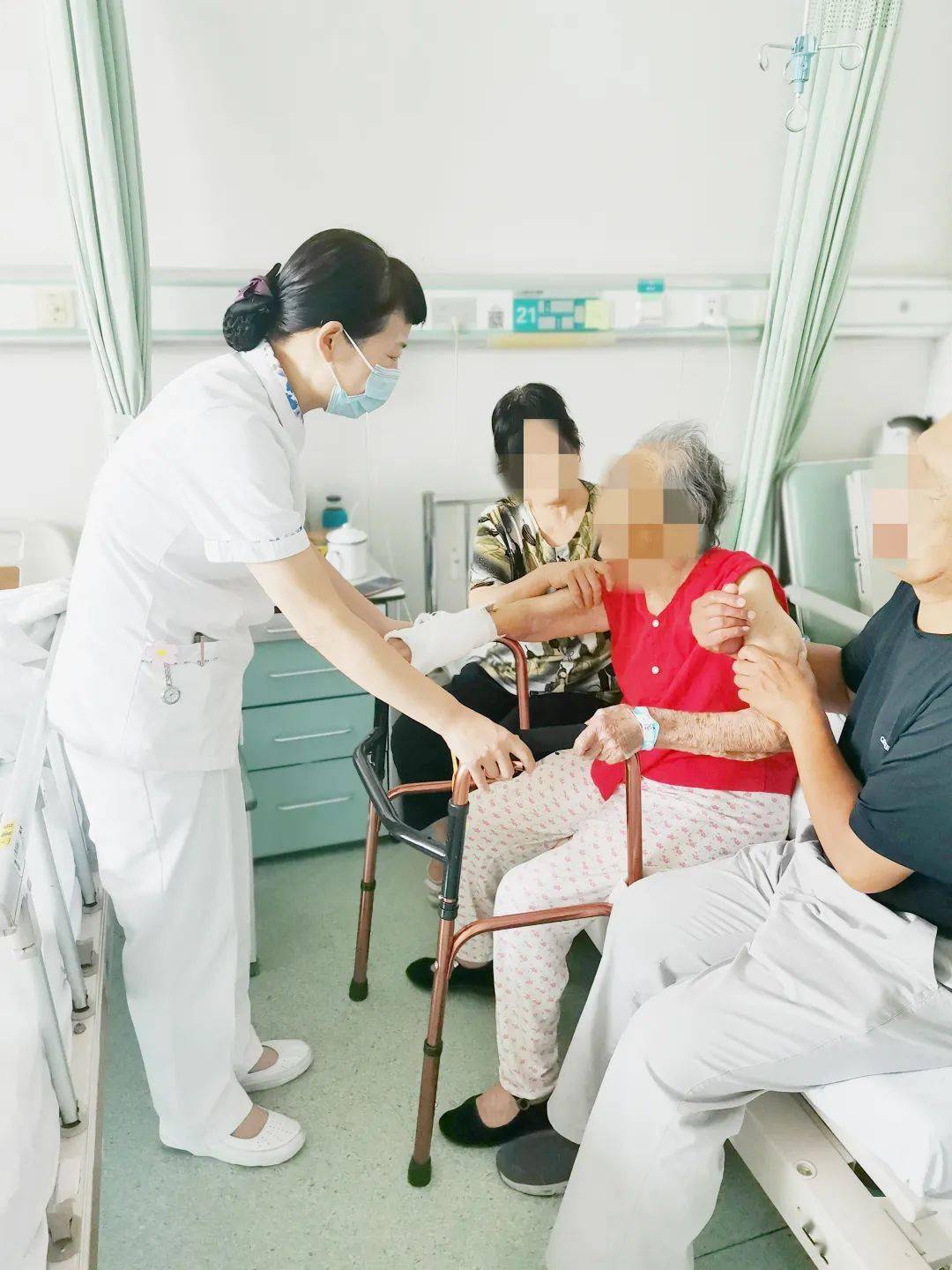 怎么护理骨折的病人 675498569d8a4090b4cb4b3657da7599.jpeg