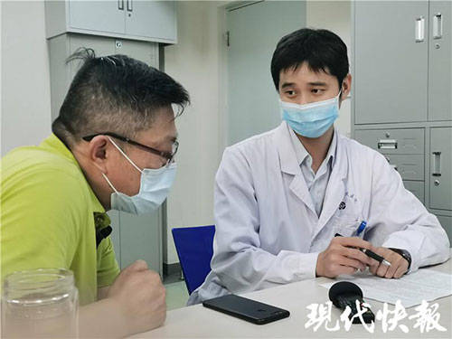 先生|超暖！路边救人的医生终于找到了