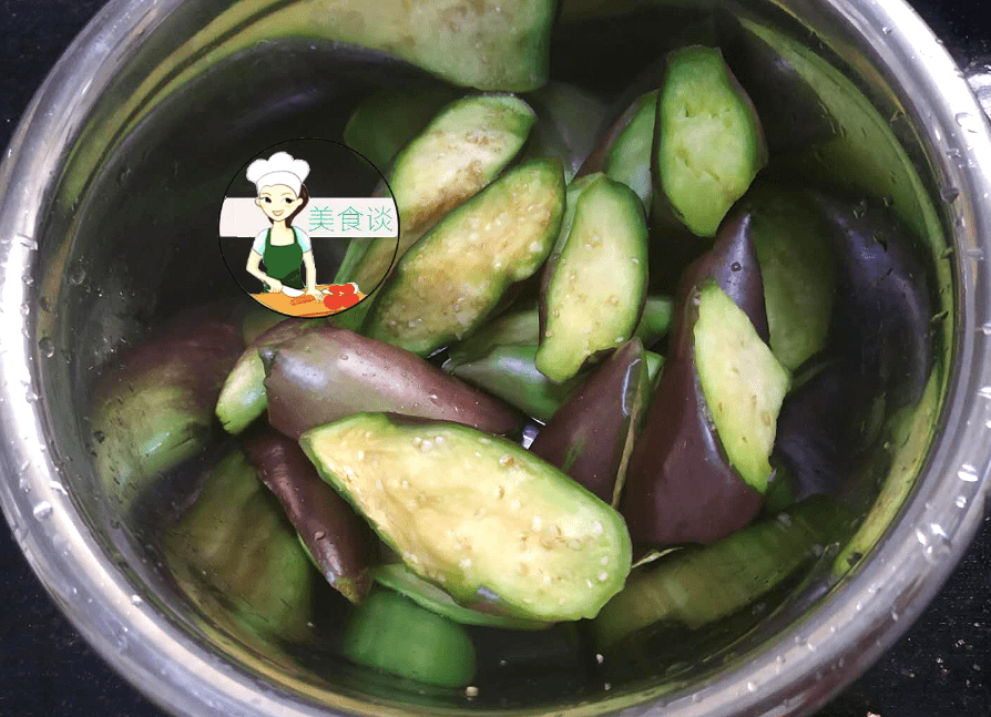 茄子怎么炒不粘锅 95503c088fe240b68505ee5f9d580a16.png