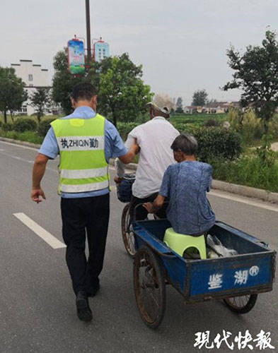 包子|89岁宠妻老汉蹬三轮车买包子，不幸中暑晕倒
