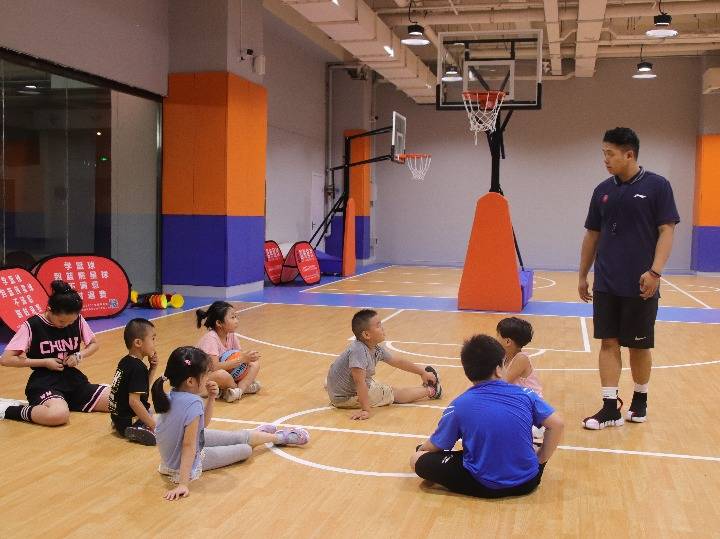 夏令营|广东：运动主题夏令营吸引“宅居”学生