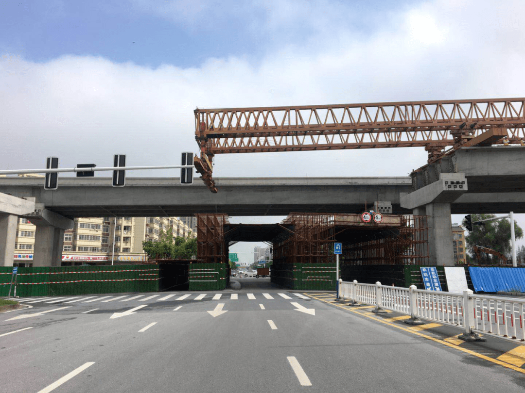 双向六车道颍河东路与铁路立交工程,位于颍东区向阳街道办事处范围内