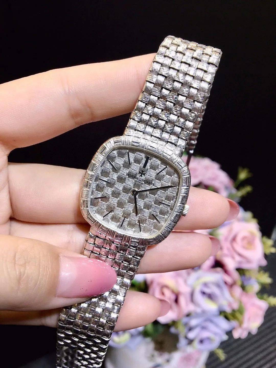 子和|布达拉宫用了多少吨金子和珠宝用来装饰呢？说出来你都不敢相信