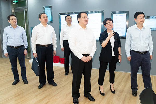 路威酩轩|上海市长走访路威酩轩等企业，对外企提出“三个坚定不移”