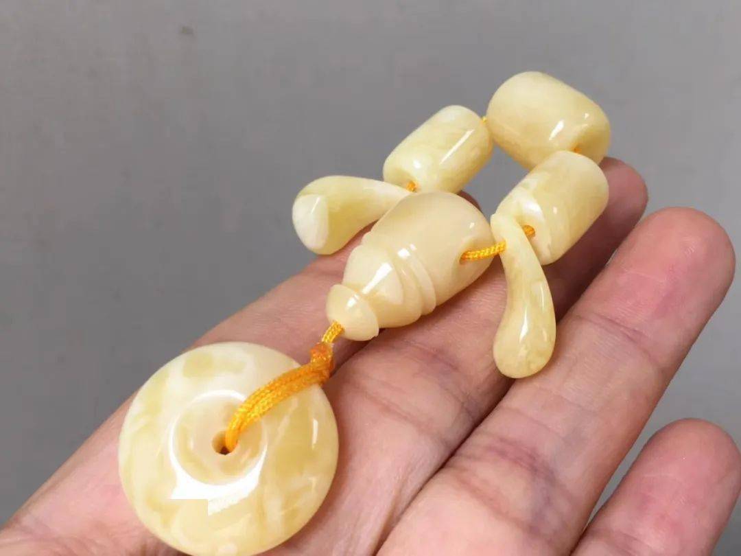 货源|呵呵你那也叫琥珀蜜蜡一手货源，15块克价的蜜蜡原石见过没？