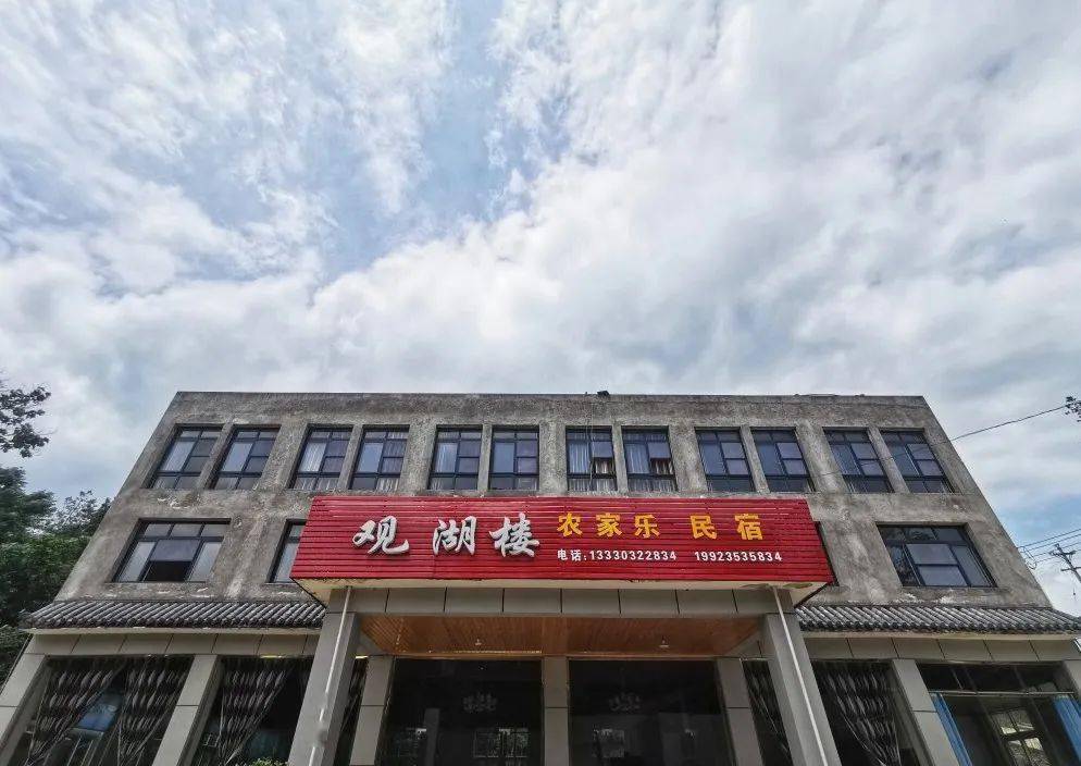 万州人均_万州烤鱼图片(2)