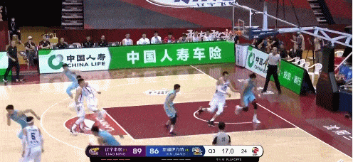 但是比起面对年轻,天赋更好的周琦 仿佛两人是交换了身体 内线强吃