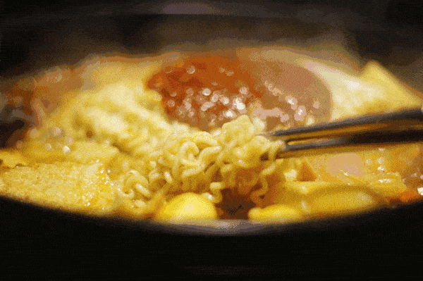 中国|中华美食千千万，为什么中国人却对泡面情有独钟？