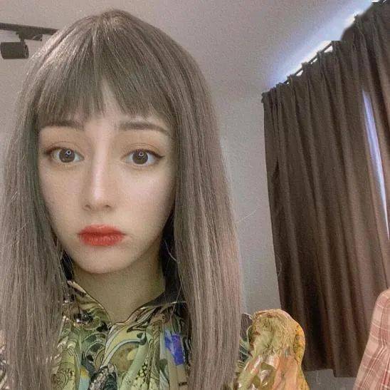 漫画|那些剪了漫画刘海的女星，都怎样了...