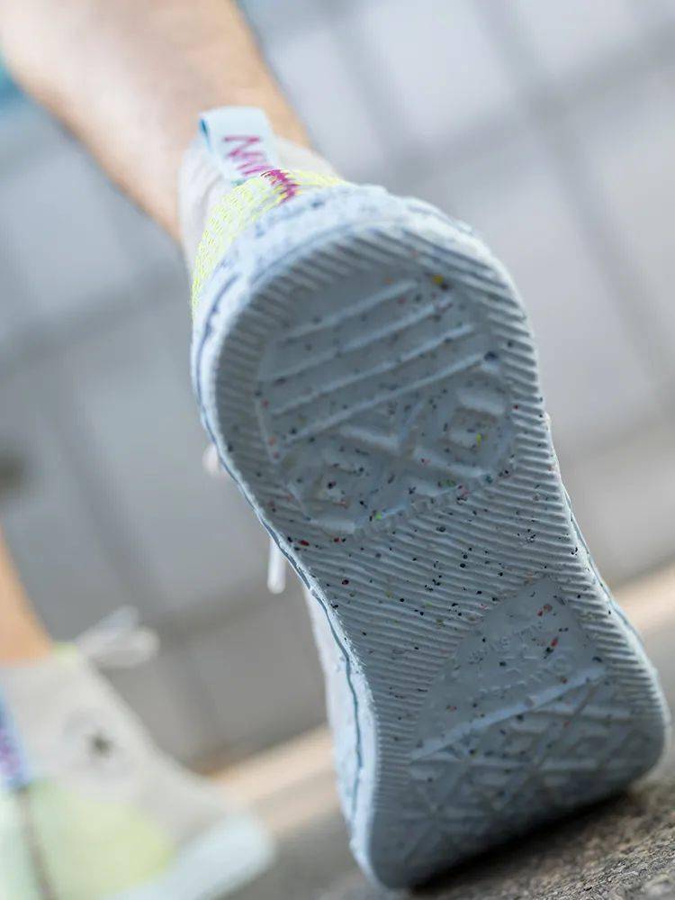 环保|白敬亭穿它跳绳,欧阳娜娜穿它晒照!这鞋穿一次就不想脱!