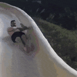 你有本事跳啊 顾名思义 就是滑完一次后 没命滑第二次的滑滑梯 当你