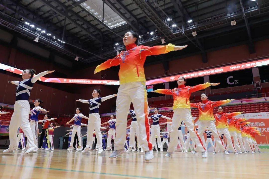 每天五分钟,相伴整十年 ,第三届市民运动会990上海市第九套广播体操大赛热力开赛