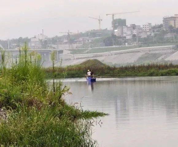 天池县人口_长白山天池图片