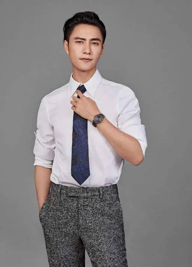 男人怎么穿衣服有气场 8fdfb86b3239454890b22a29fed07df5.jpeg