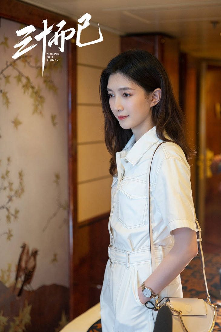 售价|买不起顾佳几十万的项链，同款百元耳钉搞一搞