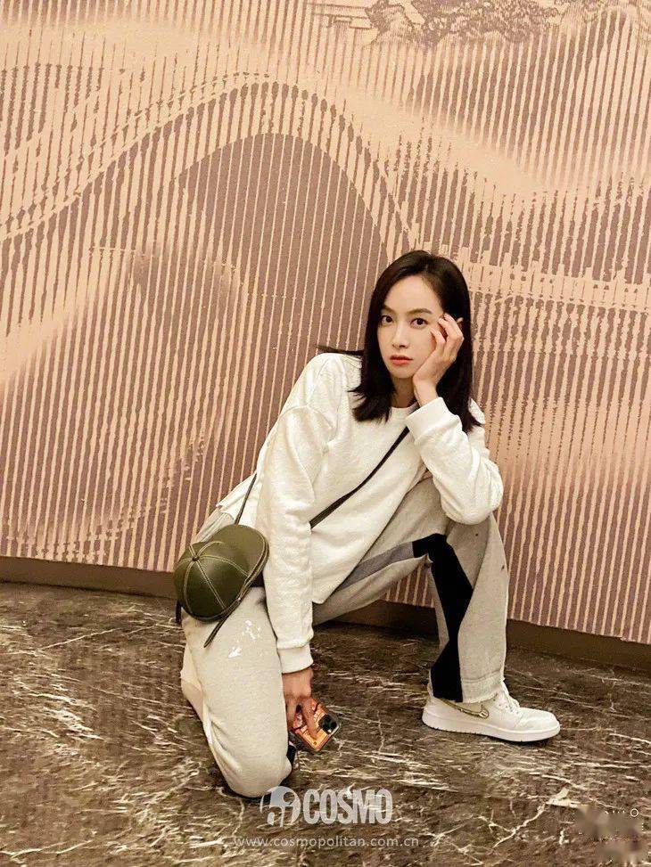 皮靴|时髦办 | 敢在夏天穿皮靴算什么,娜娜美岐的皮衣更带劲儿