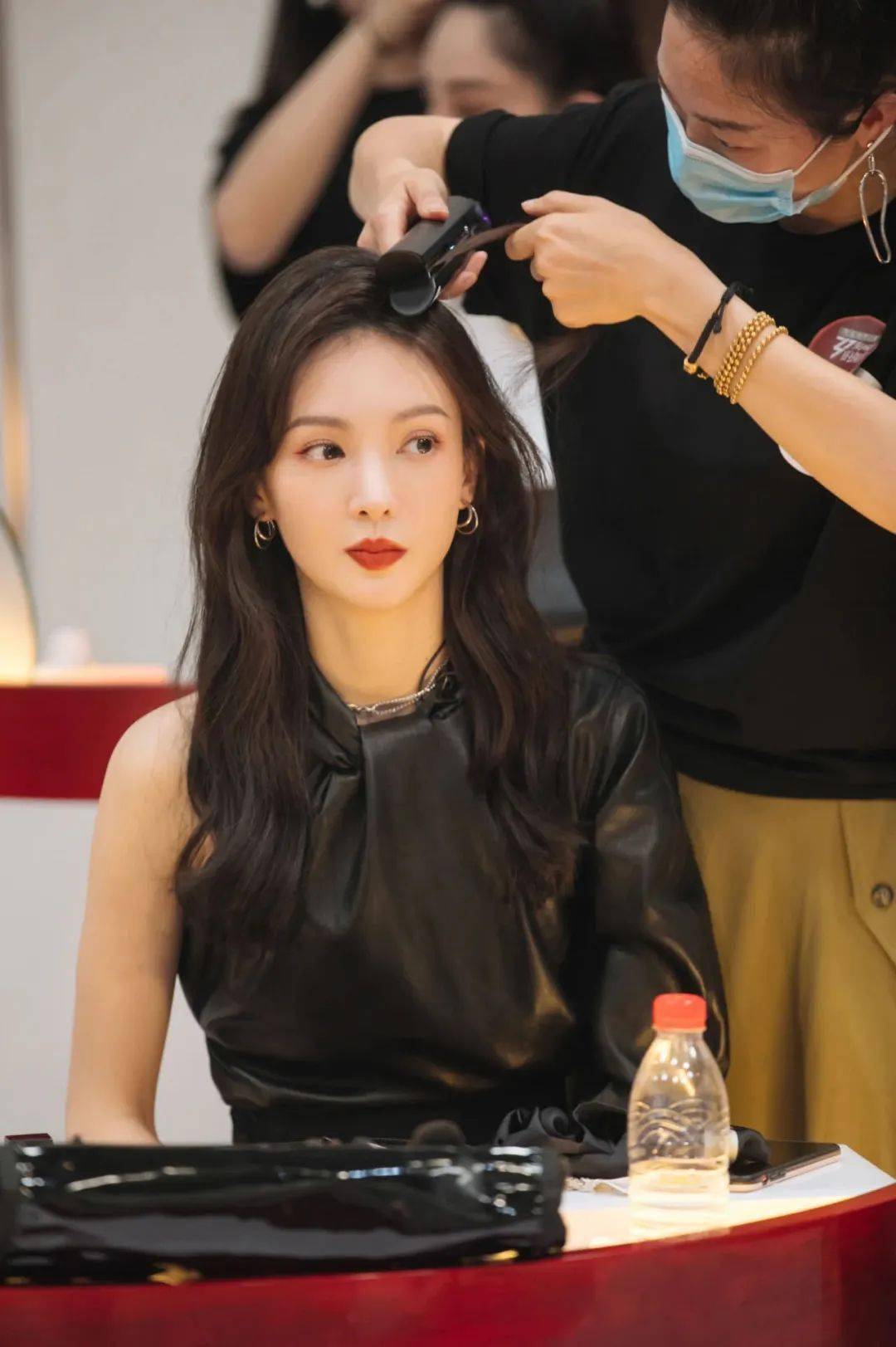 姐姐|乘风破浪的姐姐同款耳饰，好看又不贵，请给我来一打！?