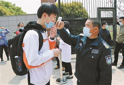 疫情|疫情下，这一届考生真不容易——他们走过了特别的高三历程