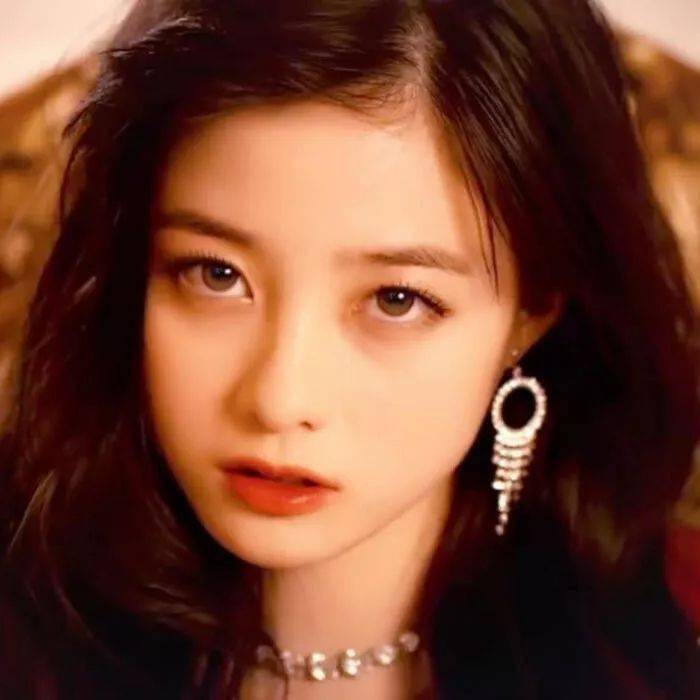 小肚腩|桥本环奈因在新剧中胖出小肚腩又双叒上热搜，这个形象还能再演偶像剧女主吗？