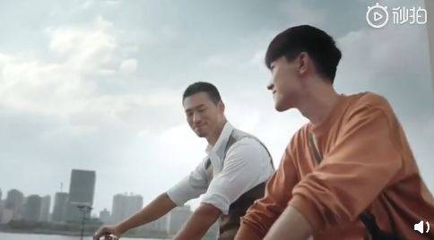 微博|七夕卖货广告这一幕，卡地亚硬说成“父子”