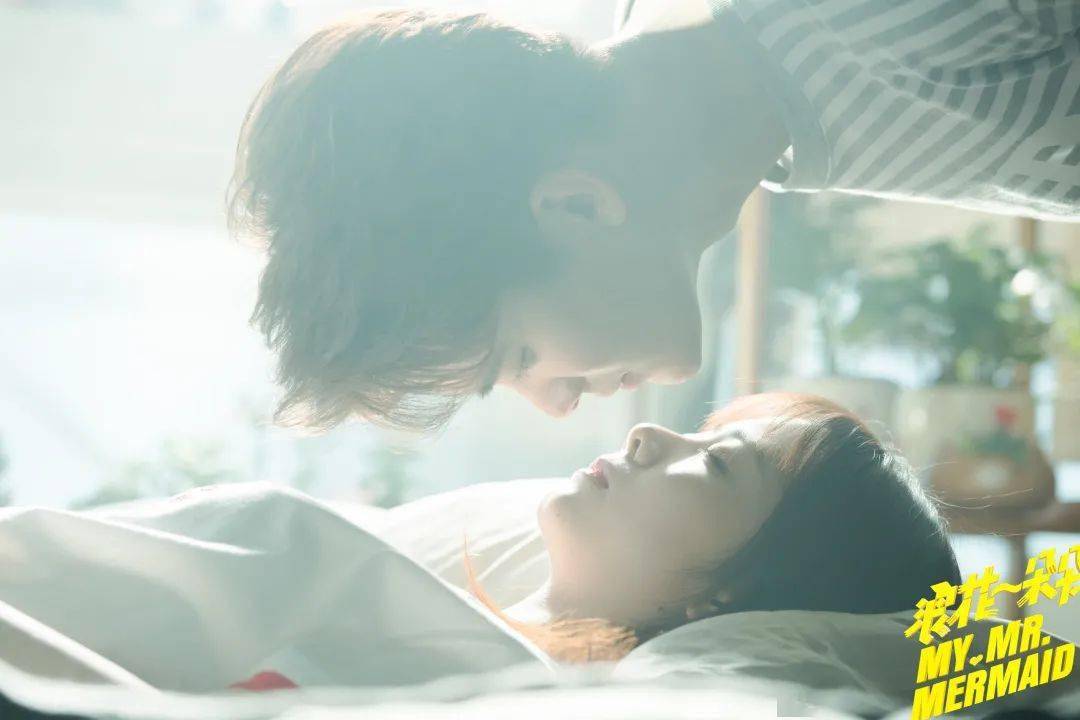 高中生|她30岁却比高中生还嫩！顺便收割了整个娱乐圈的帅弟弟