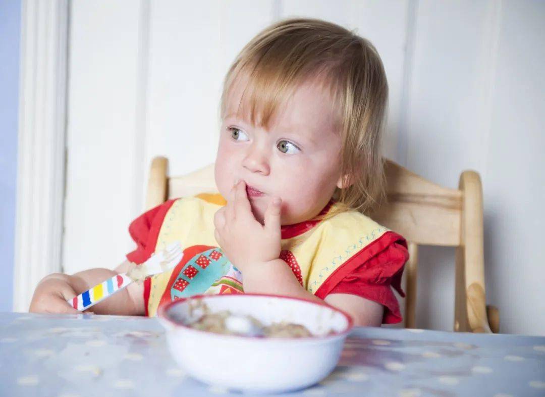 培养小班孩子进餐小妙招！开学就能用上