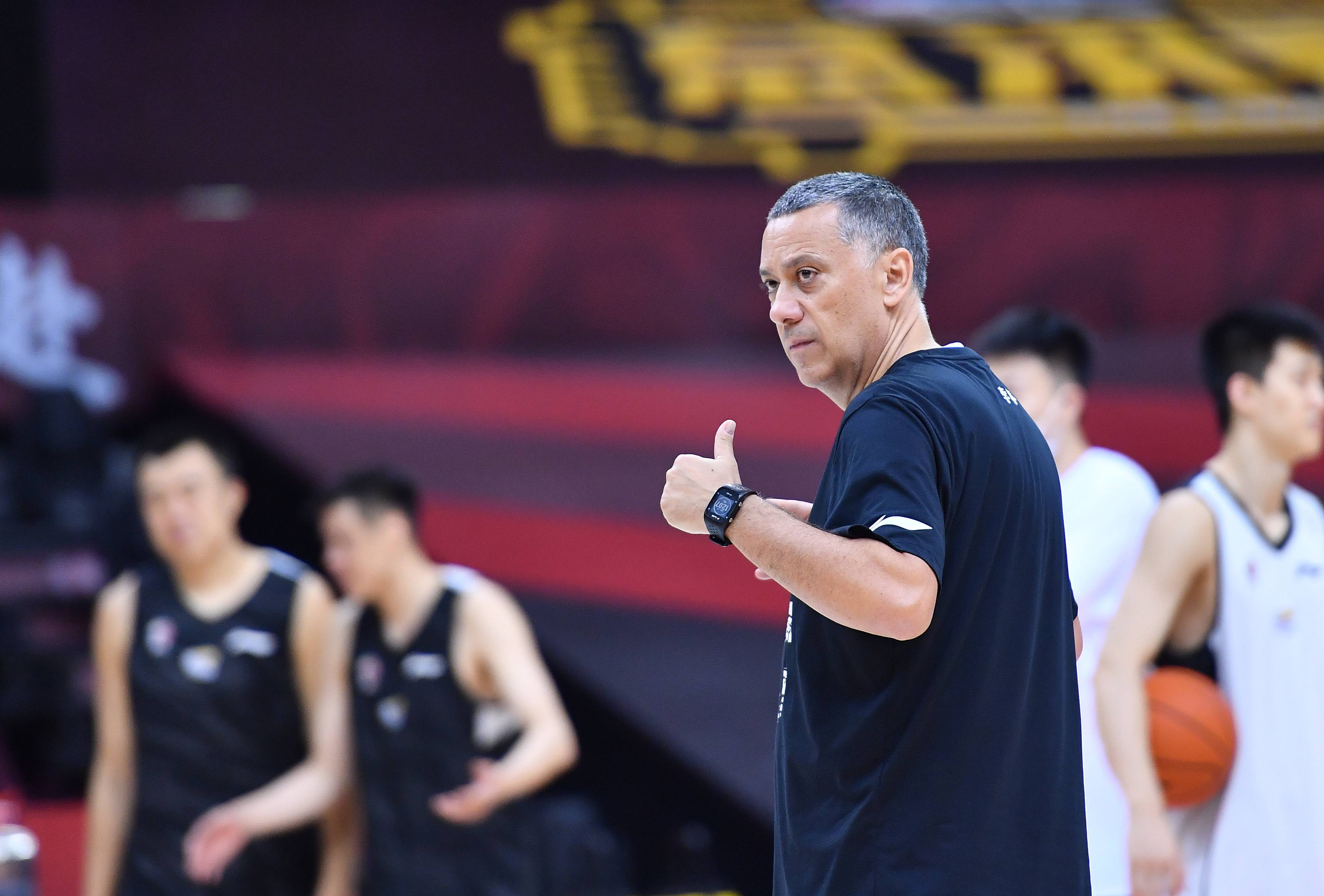 代理|CBA|辽宁队代理主帅马丁内斯：逆转是因为坚信胜利