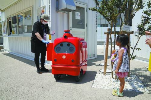 DeliRo|日本推出外卖送餐机器人