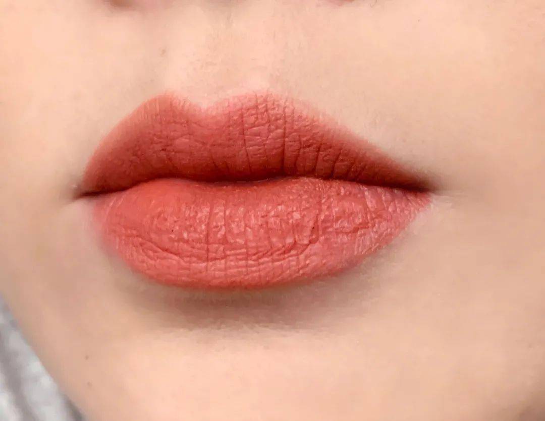 �Ŵ��У�����zhui���õ�ƽ�۲�ױ�ϼ�����˾���������