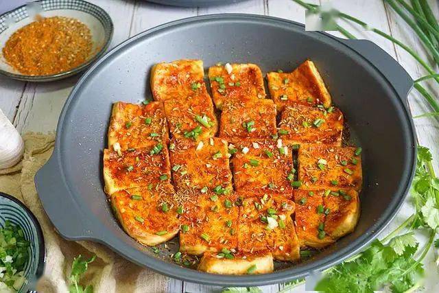 烧烤|在家3元做1盘，秘制料汁教给你，学会能摆摊火爆街头的铁板豆腐