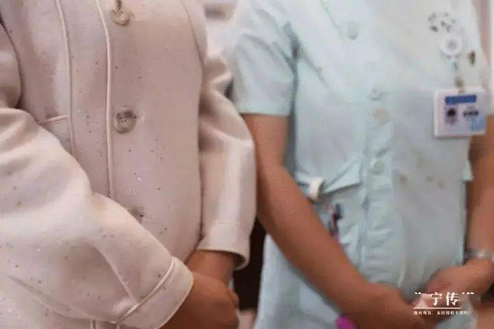 服装|护士换上“秀场款”护士服，太漂亮了