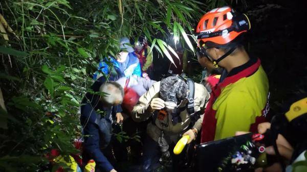 救援|2驴友探险失联5天，获救后被罚款并承担2万搜救费