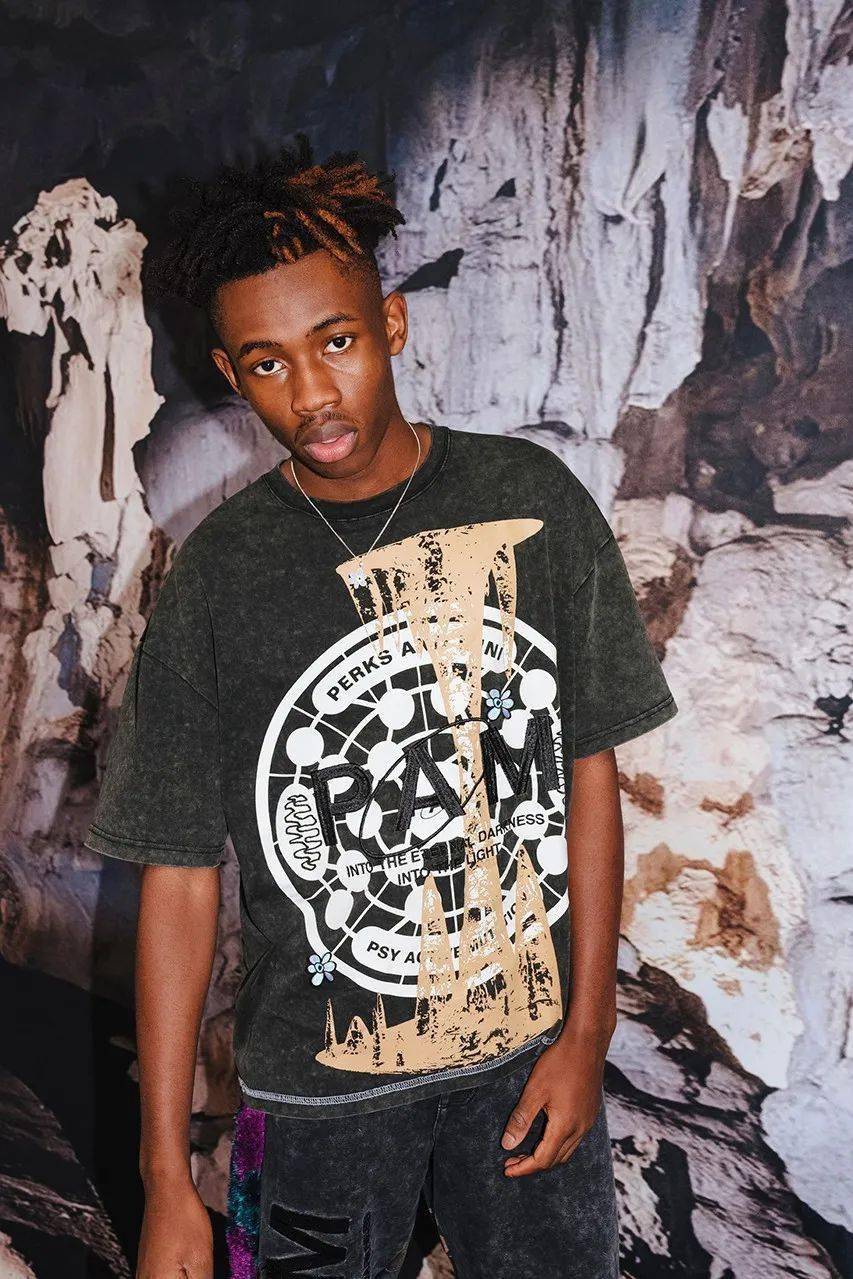 Into|ULSUM丨尽情展示地下亚文化