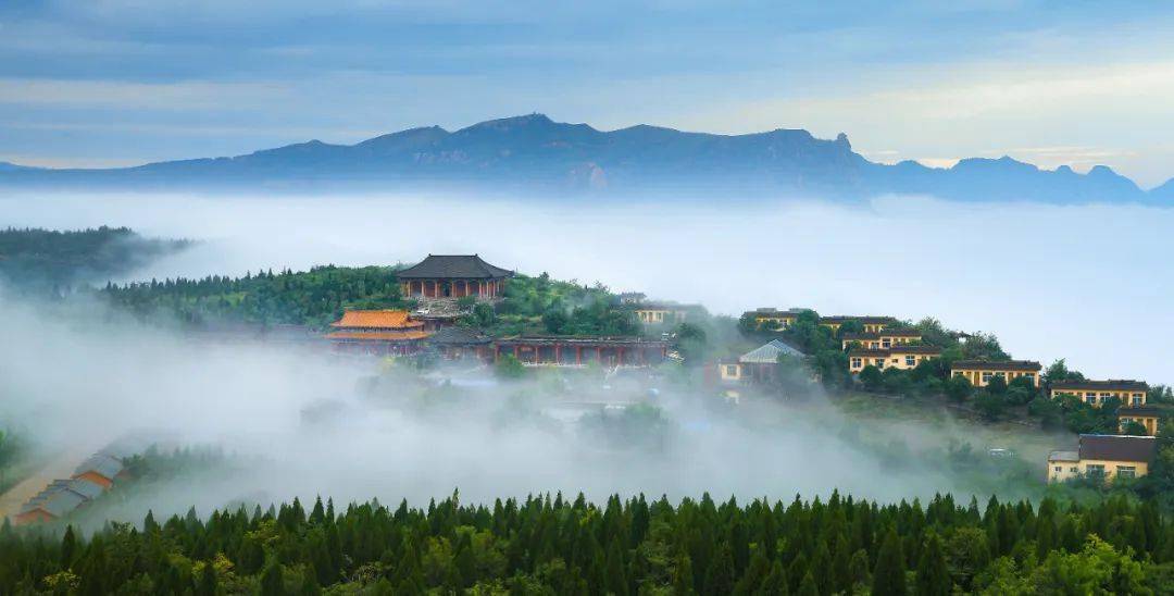 大赉店遗址及云梦山,古灵山,朝阳山,摘星台等景区为依托,建设展示鹤壁