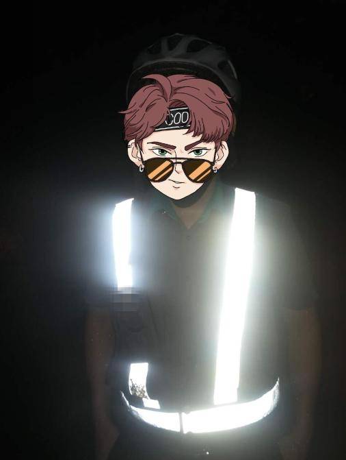 凌晨，男子误入山中被一大群野狗逼上绝路...崩