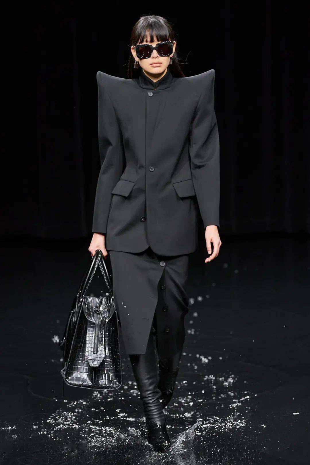 Anthony|夸张比例肩袖结构工艺设计！（廓形趋势）